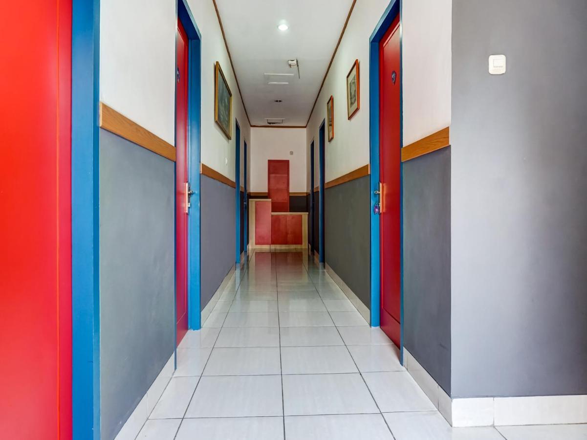 B Shaw Hotel Jakarta Eksteriør bilde