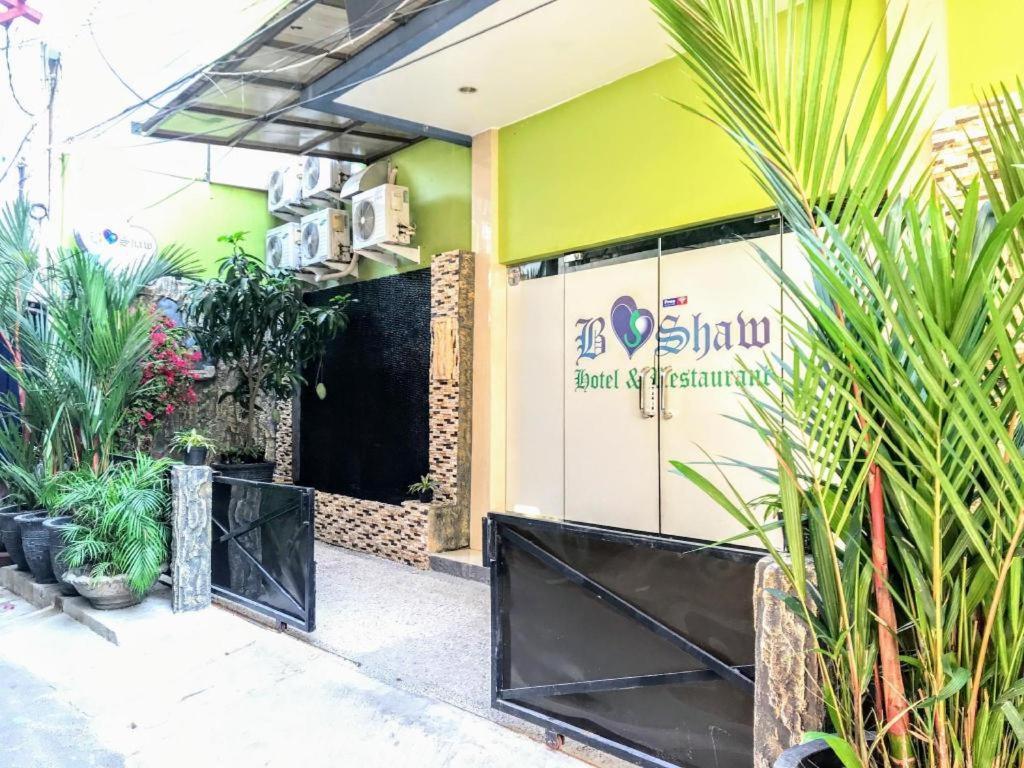 B Shaw Hotel Jakarta Eksteriør bilde
