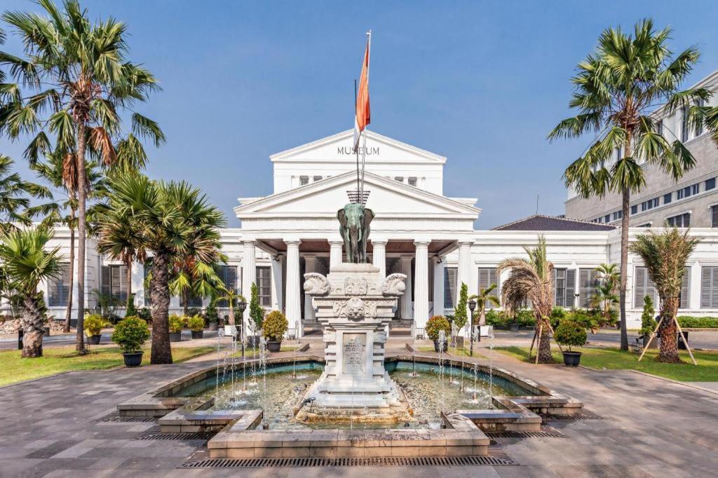 B Shaw Hotel Jakarta Eksteriør bilde